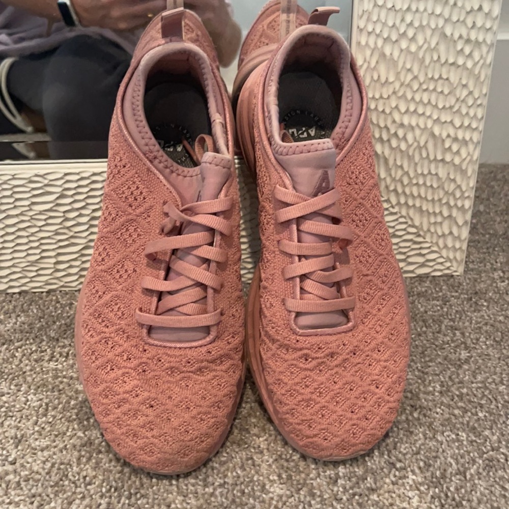 APL rose gold techloom Phantom shoes size 7